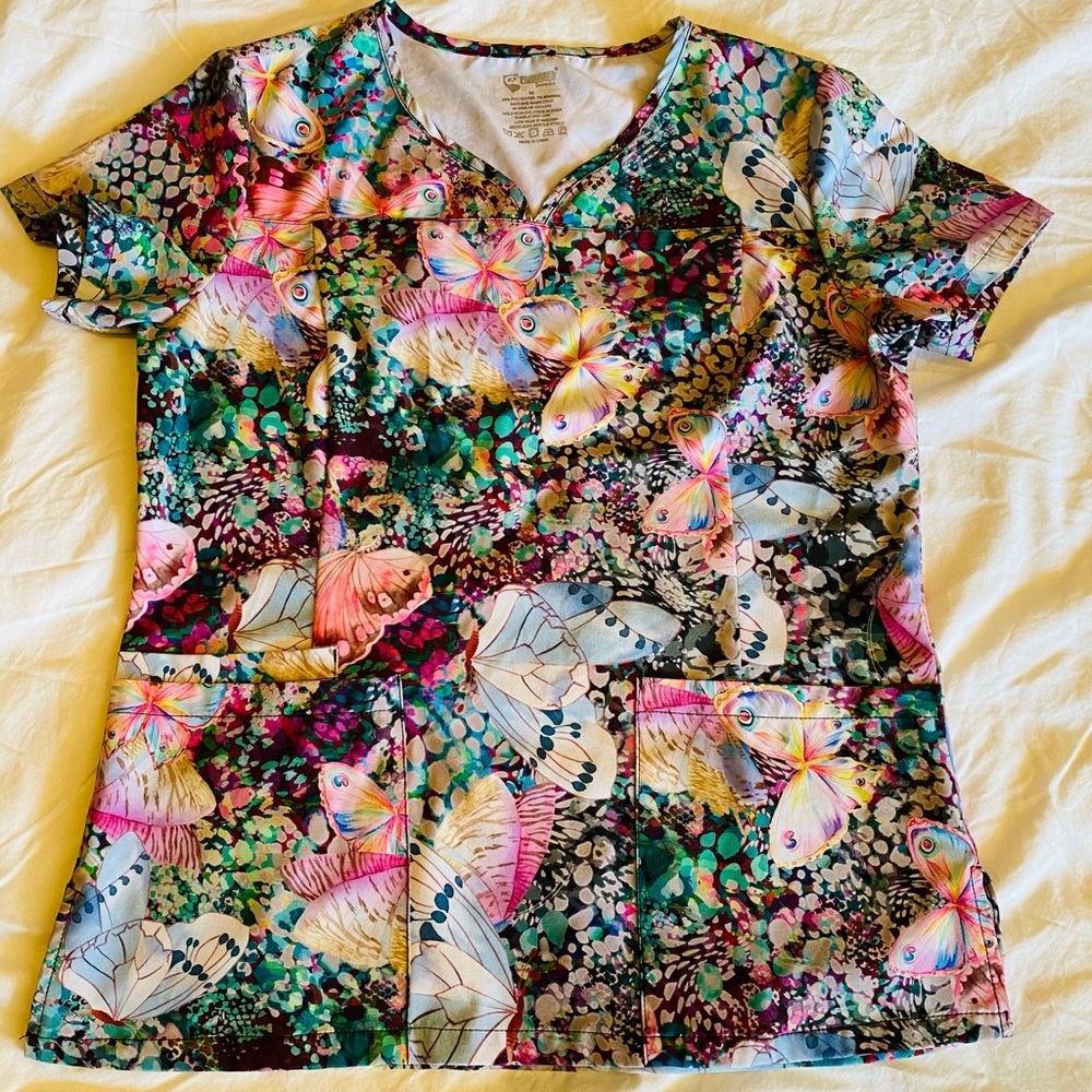 Women’s medium Panda med scrub top